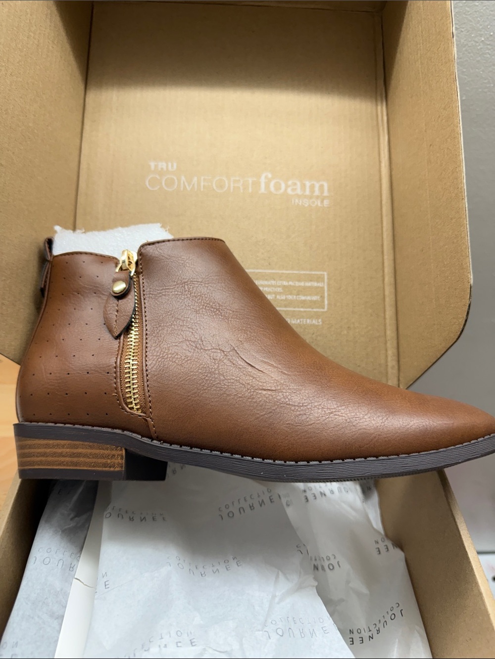 Journee Collection ELLIS  Brown Faux Leather Ankle Booties Women’s Size 7 NWT